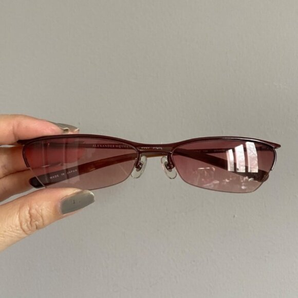 Vintage Y2K Alexander McQueen Pink Rectangular Sunglasses - SMALL, made in Japan - Picture 2 of 11